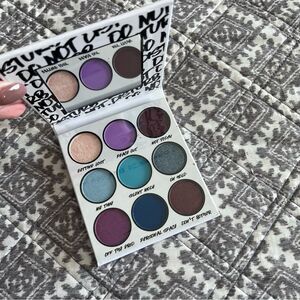 BH Cosmetics Do Not Disturb Eyeshadow Makeup Palette